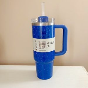 Stanley 30 oz. Quencher H2.0 FlowState Tumbler in Deep Iris Speckle NWT
